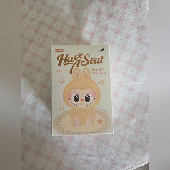 Pop Mart THE MONSTERS – Have a Seat Vinyl Plush Blind Box (Authentic) - Picture 4 of 8